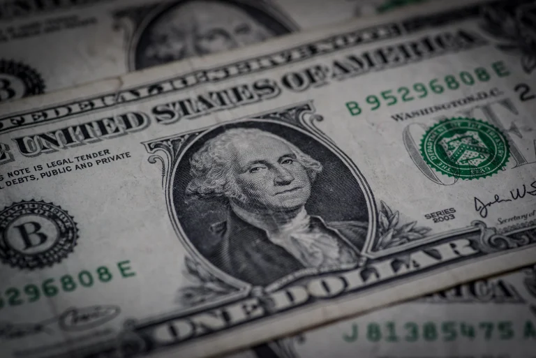 El dólar BCV supera la barrera de los 800 bolívares