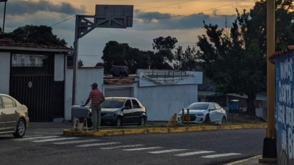 Muestra socioeconómica en San Cristóbal refleja alta incidencia de pluriempleo y trabajo por cuenta propia